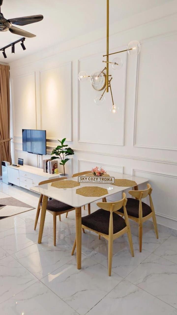 Sky Cozy Troika Residence, 1 Bedroom 4-6 Pax, 2 Bedrooms 6-8 Pax, Pool Vew, Sky & City View, Free Parking, Pool, Unlimited Wifi & Netflix Kota Bharu Exterior photo
