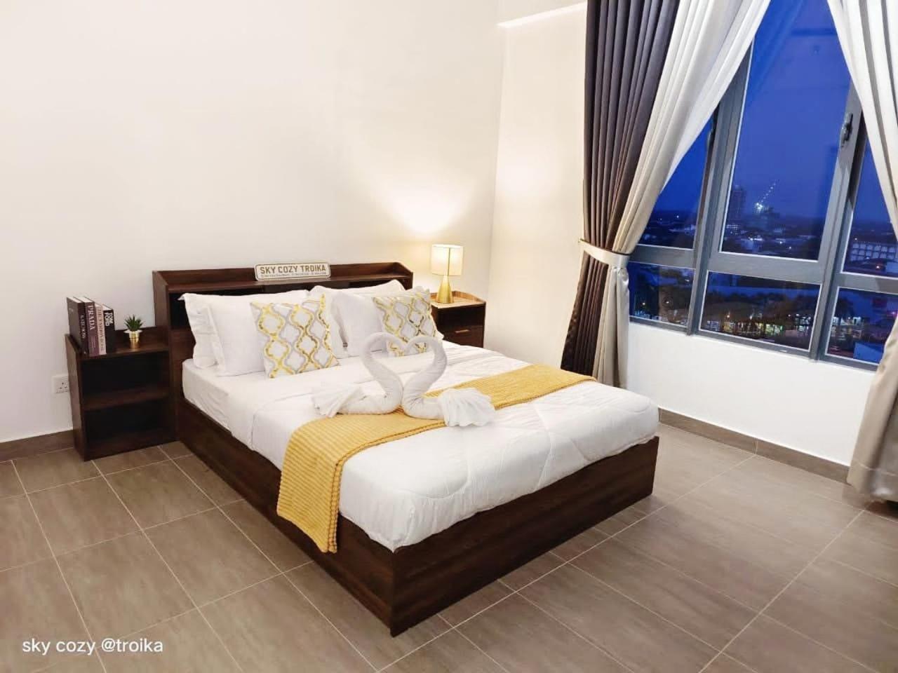 Sky Cozy Troika Residence, 1 Bedroom 4-6 Pax, 2 Bedrooms 6-8 Pax, Pool Vew, Sky & City View, Free Parking, Pool, Unlimited Wifi & Netflix Kota Bharu Exterior photo