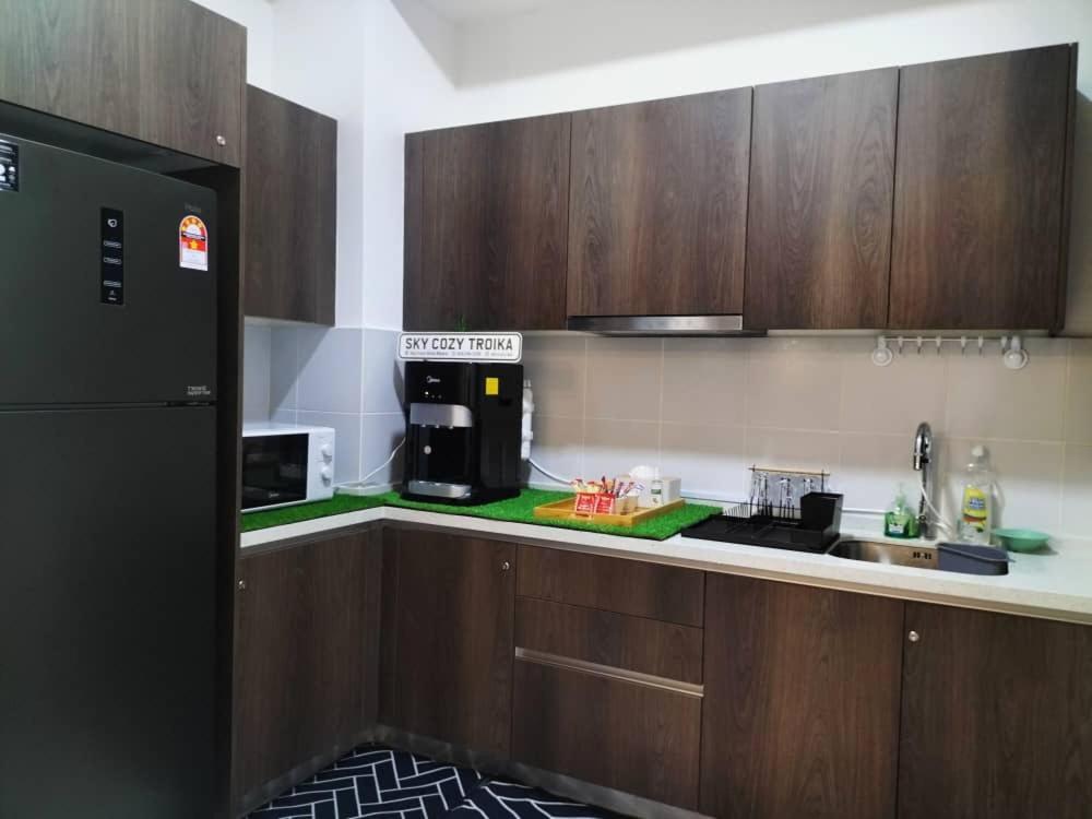 Sky Cozy Troika Residence, 1 Bedroom 4-6 Pax, 2 Bedrooms 6-8 Pax, Pool Vew, Sky & City View, Free Parking, Pool, Unlimited Wifi & Netflix Kota Bharu Exterior photo